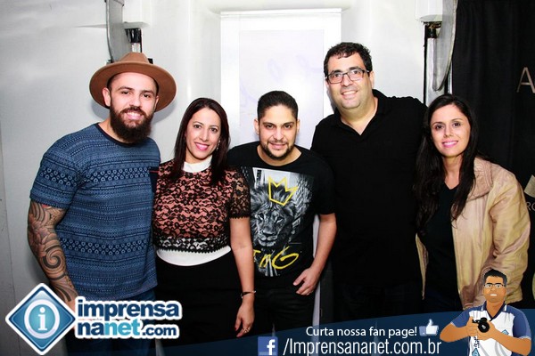 Prefeita Cl�udia Oliveira, a dupla Jorge & Matheus e o vice-prefeito Beto Ax� Moi